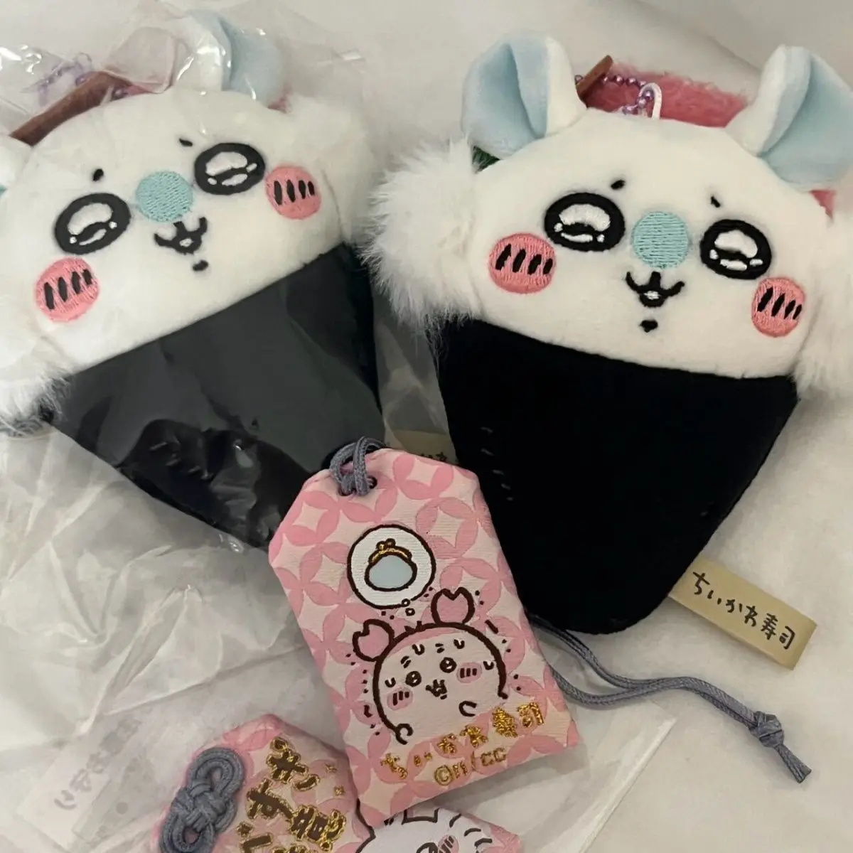Chiikawa pendant acrylic Momon - مراجعة Mini Backpack Purse وسعره