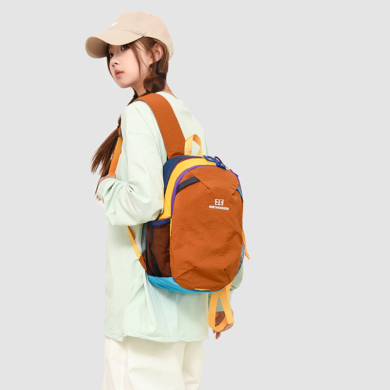 Women Lightweight Travel Backp - مراجعة Hiking Backpack Waterproof وسعره