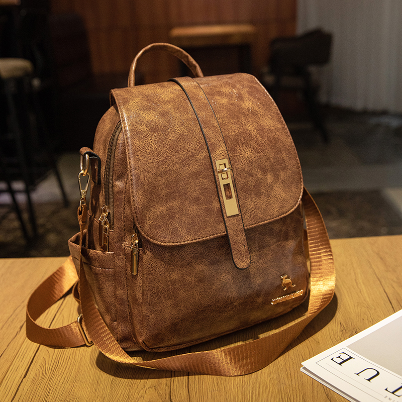 College Women Backpacks Design - مراجعة Leather Backpack Vintage وسعره