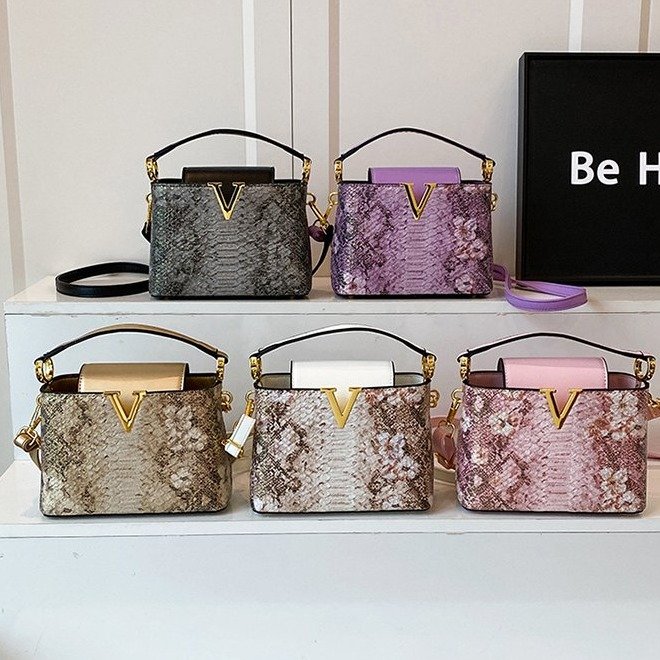 High-End Minimalist Unique Bus - مراجعة Backpack Diaper Bag وسعره